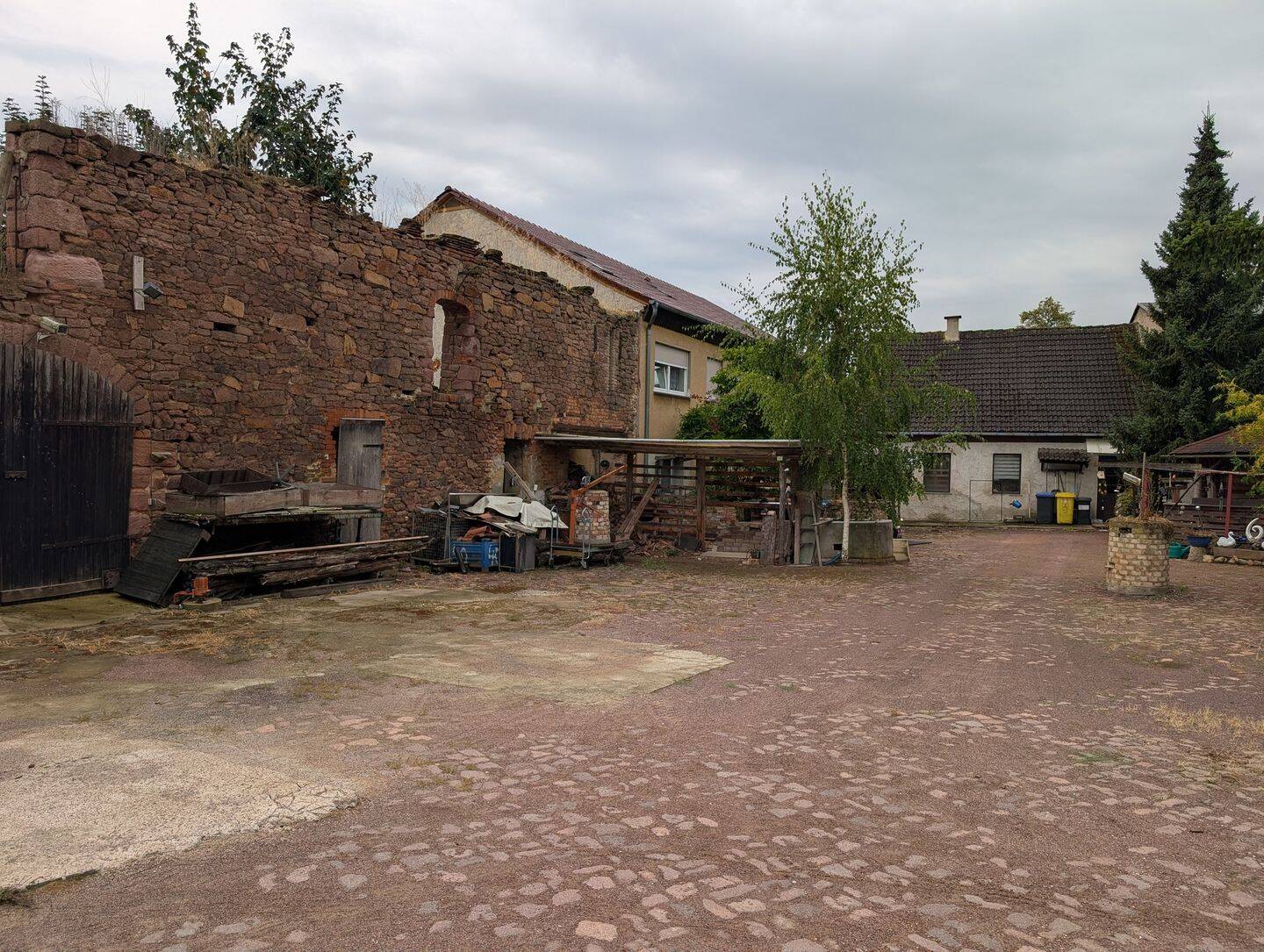 Großes Hofanwesen mit 1.326 m² Grundstück und viel Potenzial – provisionsfrei, 6193 Wettin-Löbejün