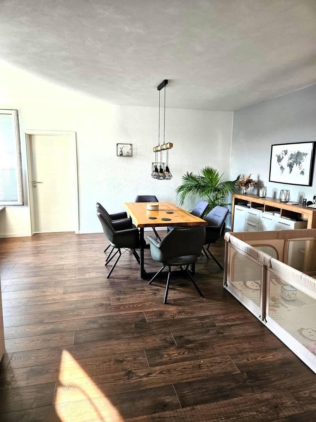 KS Mitte/West, lichtdurchflutete ehemalige Chefwohnung, 34117 Kassel