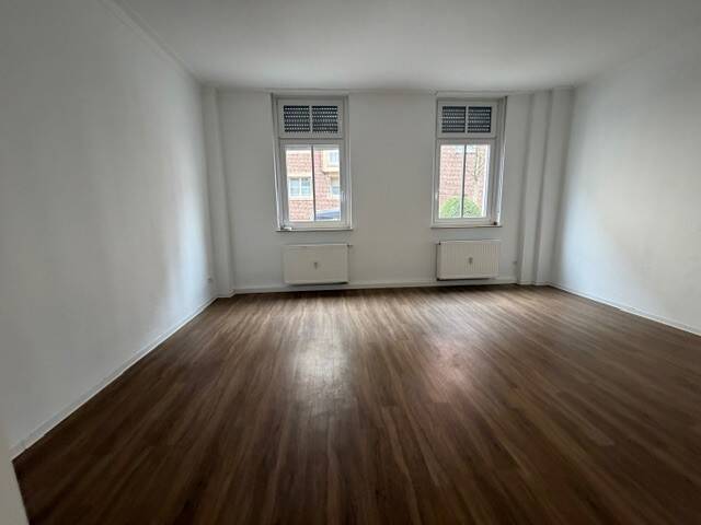 Terrasse inklusive – schicke Singlewohnung mit saniertem Bad