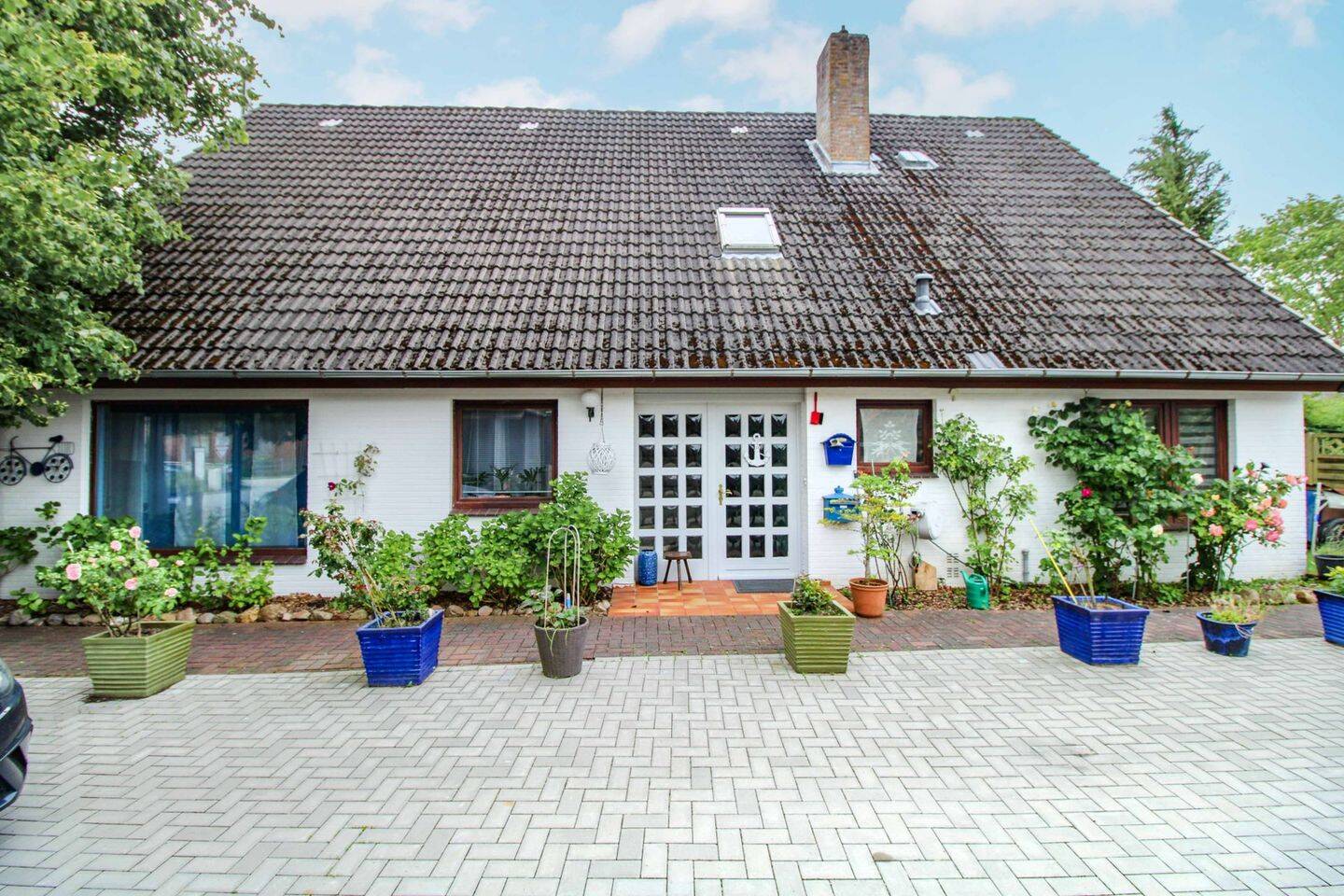 Großzügiges Haus mit Einliegerwohnung in Erfde, 24803 Erfde
