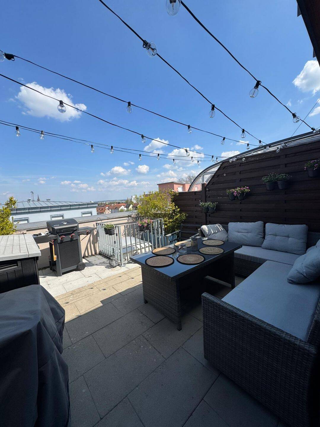 Schöne 2-Zimmer-Maisonettewohnung am Kuhberg mit Balkon & 2 Dachterrassen, 89077 Ulm (Söflingen Weststadt)