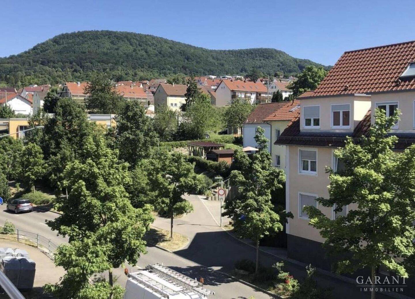 2-Zimmer-Wohnung in Pfullingen mit Balkon und Einbauküche, 72793 Pfullingen