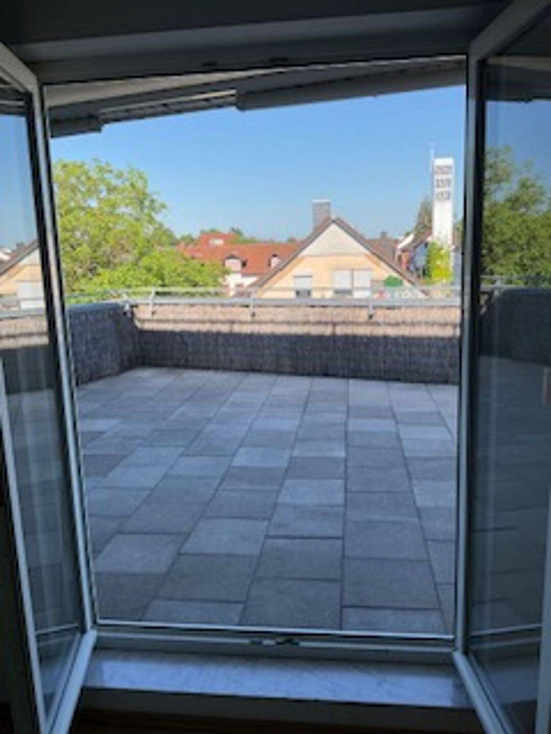 Wohnen auf 2 Etagen mit 2 Terrassen und Blick über Mühlheim/Main, 63165 Mühlheim am Main