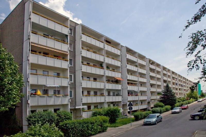 Hübsche 3-Raum-Wohnung mit Balkon und Wanne! – 1279 Dresden – Bild 1 von 1