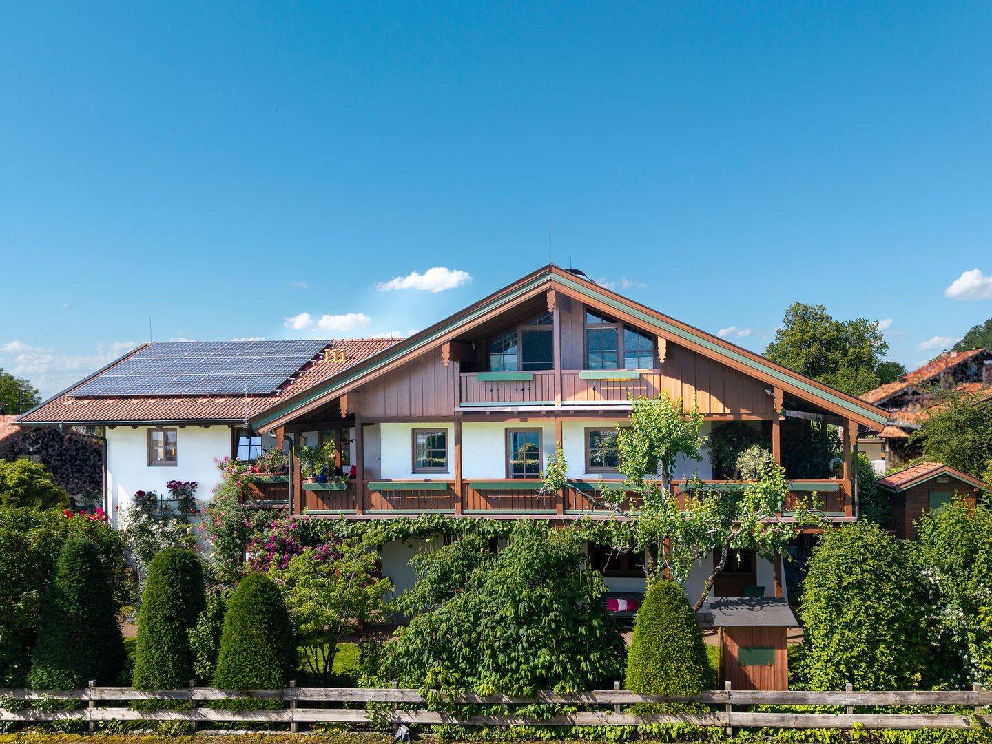 Panoramalage-stilvolles Einfamilienhaus mit großer ELW und Bergblick in Marquartstein, 83250 Marquartstein