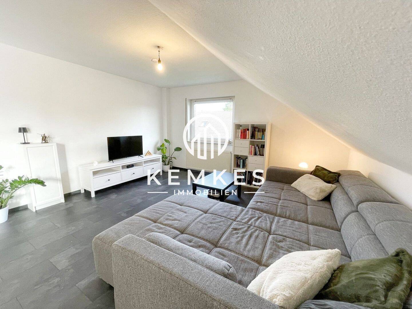 *NEU* Attraktive 2-Zimmer-Wohnung mit großen Balkon in Sackgassenlage von Duisburg-Aldenrade, 47179 Duisburg (Aldenrade Alt-Walsum Fahrn Vierlinden Wehofen)