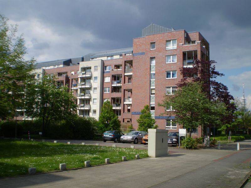 Lust auf Veränderung: ansprechende 2-Zimmer-Wohnung mit Balkon, 30625 Hannover