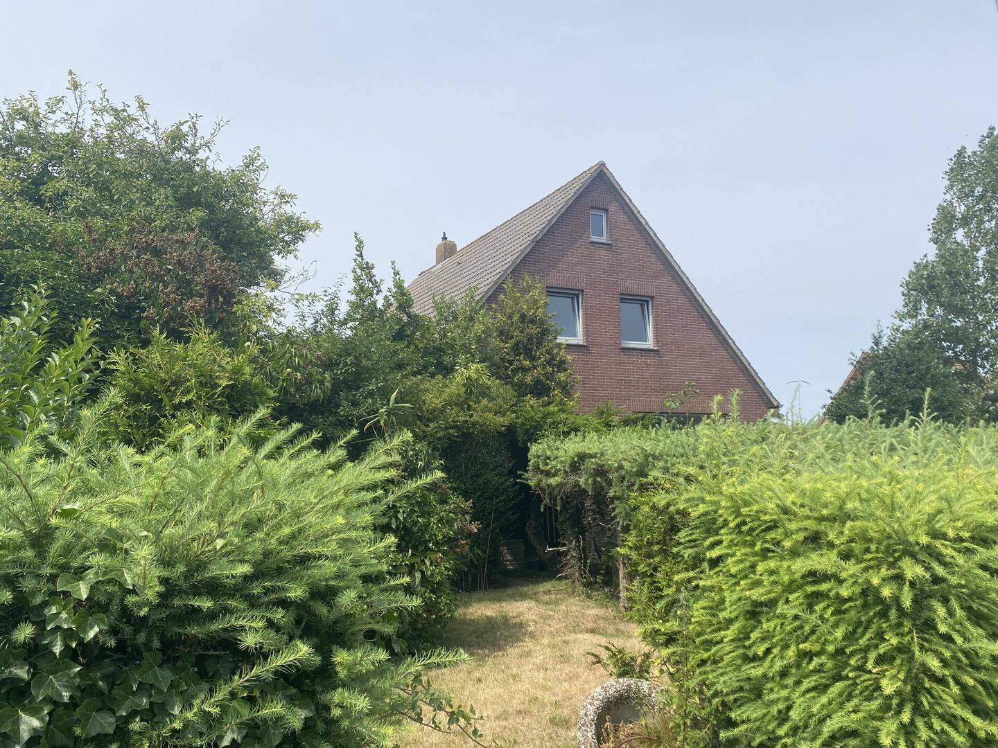 Einfamilienhaus mit Einliegerwohnung und idyllischem Garten, 26757 Borkum