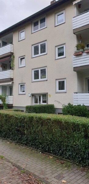 Schöne Wohnung sucht Mieter: renovierte 3,5-Zimmer-Wohnung