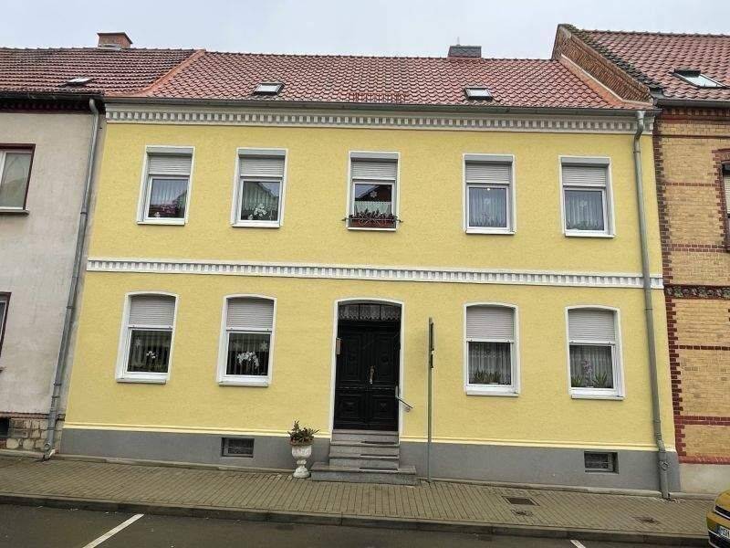 Reihen-Stadthaus in Aschersleben als Wohnobjekt mit möglichem Gewerbeanteil oder als 2-Generationen-Haus, 6449 Aschersleben