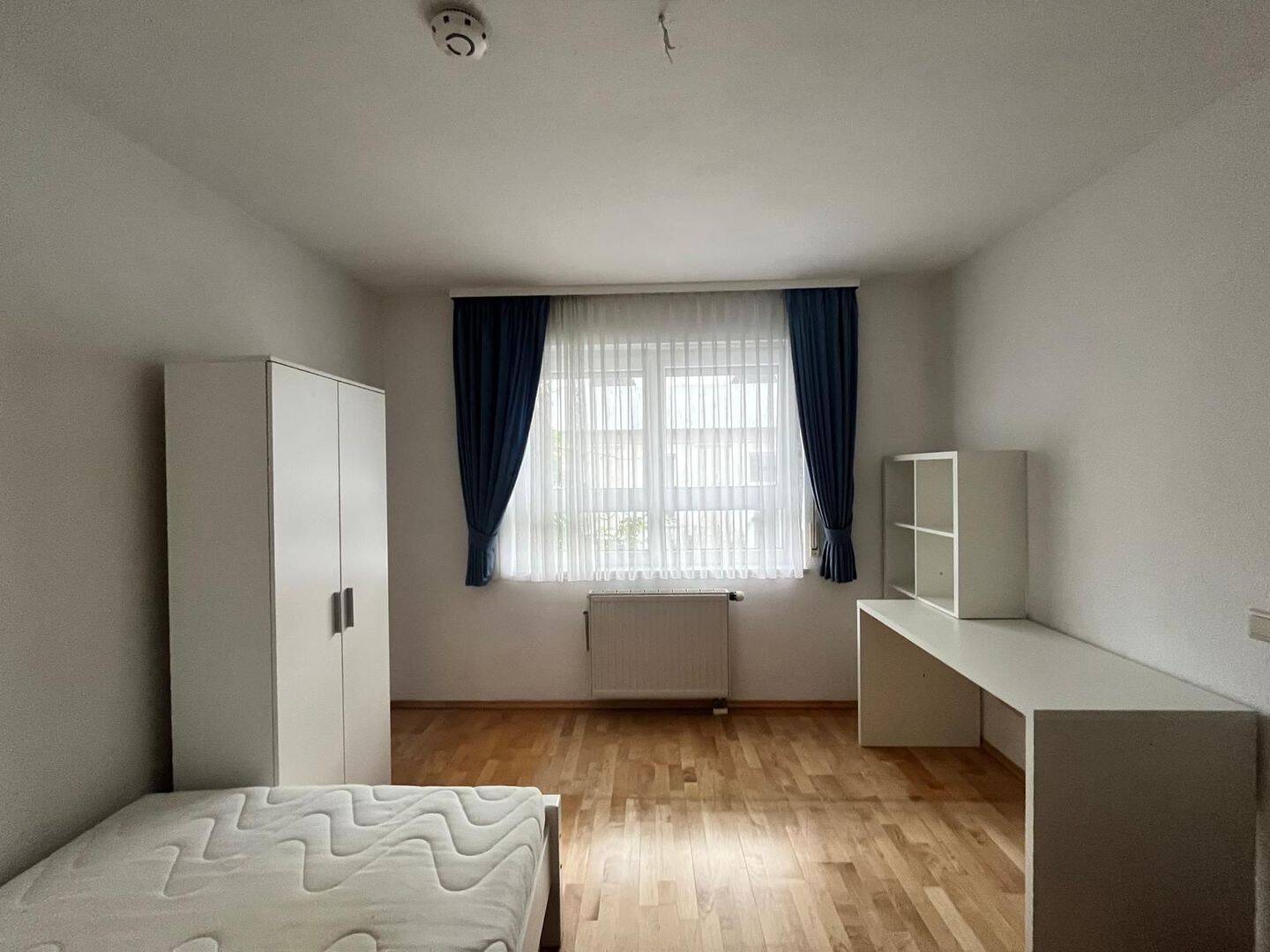 Helles, vollständig möbliertes 16 m2 Zimmer in einer modernen 2-Personen-WG., 76133 Karlsruhe