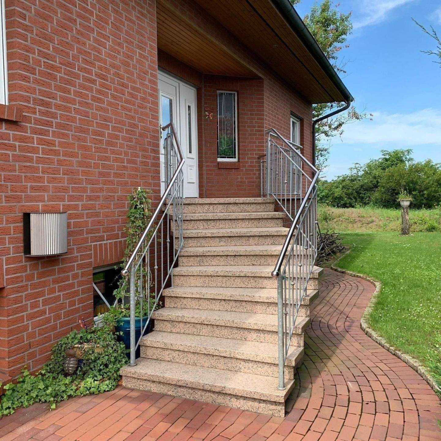 Großzügiges EFH mit Garten, Sauna, Doppelgarage und Ausbauoptionen – Sofort bezugsbereit!, 31582 Nienburg (Weser)