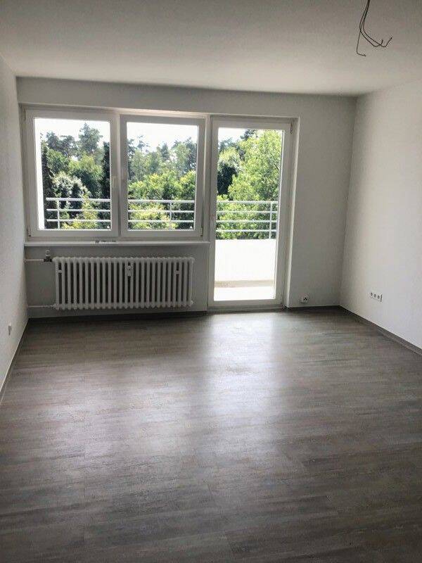 Geräumige 3-Zimmer-Wohnung mit Balkon in grüner Lage, 33689 Bielefeld (Dalbke Sennestadt)