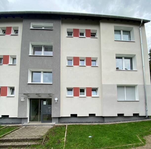 Familien aufgepasst: EG-Whg. mit 2 Kinderzimmern und Balkon im Grünen