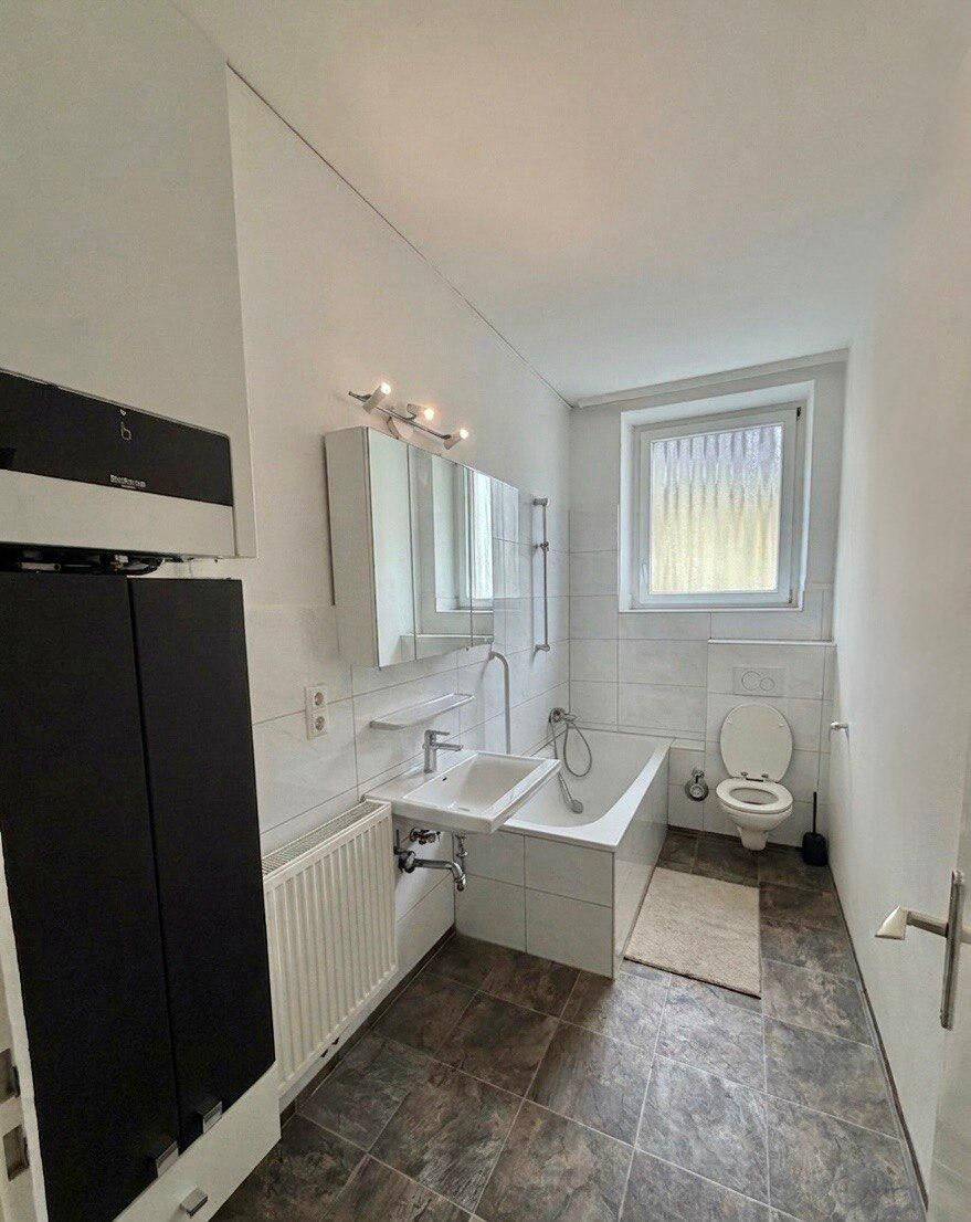Modernisierte 3-Zimmer-Wohnung mit Balkon, 76530 Baden-Baden (Ebersteinburg Innenstadt Lichtental Varnhalt Weststadt)