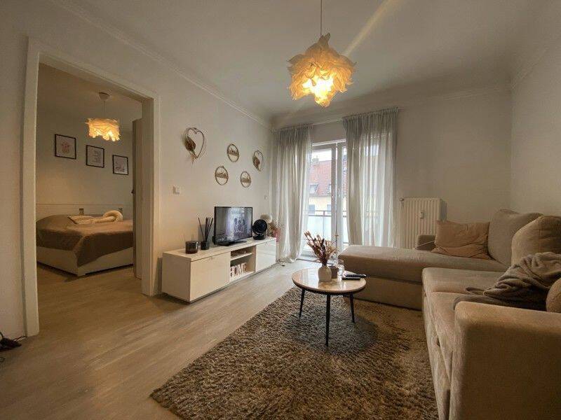 Was will man mehr? 2-Zimmer-Wohnung mit modernem Bad und Balkon, 40472 Düsseldorf (Hubbelrath Lichtenbroich Rath Unterrath)