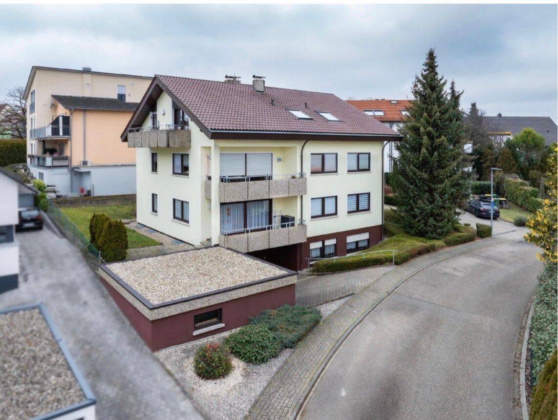 Helle 3,5 Zimmer -Obergeschosswohnung mit Garage, 75217 Birkenfeld