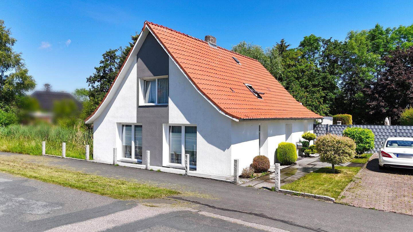 Einfamilienhaus mit großem Grundstück und Entwicklungspotenzial – Platz für Ihre Wohnideen, 27472 Cuxhaven