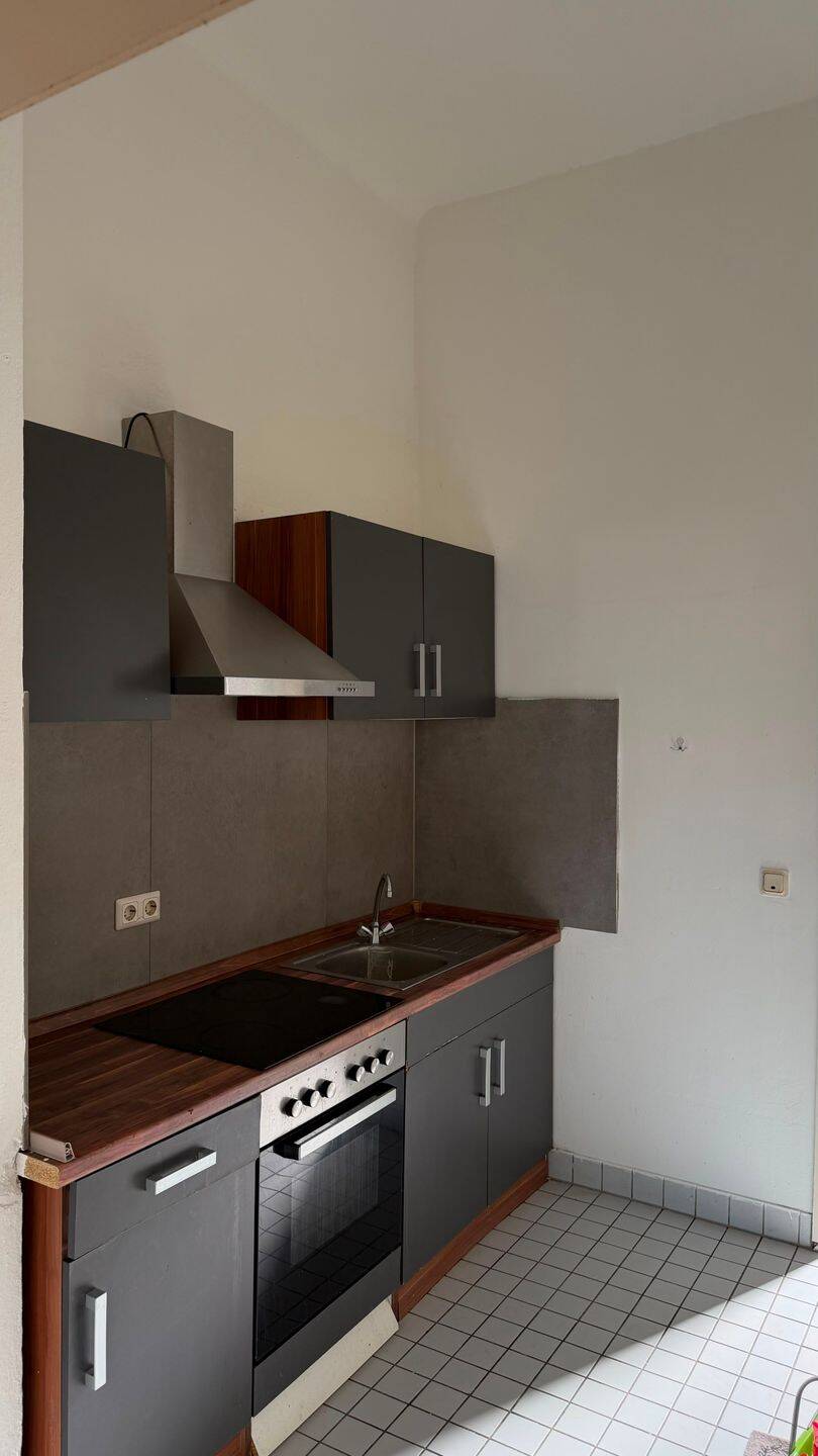 Großzügige 2-Zimmer-Wohnung mit Einbauküche und großer Terrasse in Konz, 54329 Konz