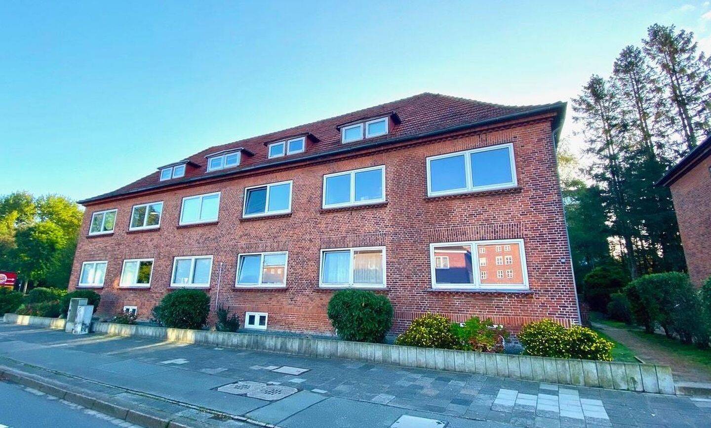 Ideal geschnitten! Geräumige 4-Zimmer-Wohnung in Flensburg-Mürwik, 24944 Flensburg (Fruerlund Mürwik)