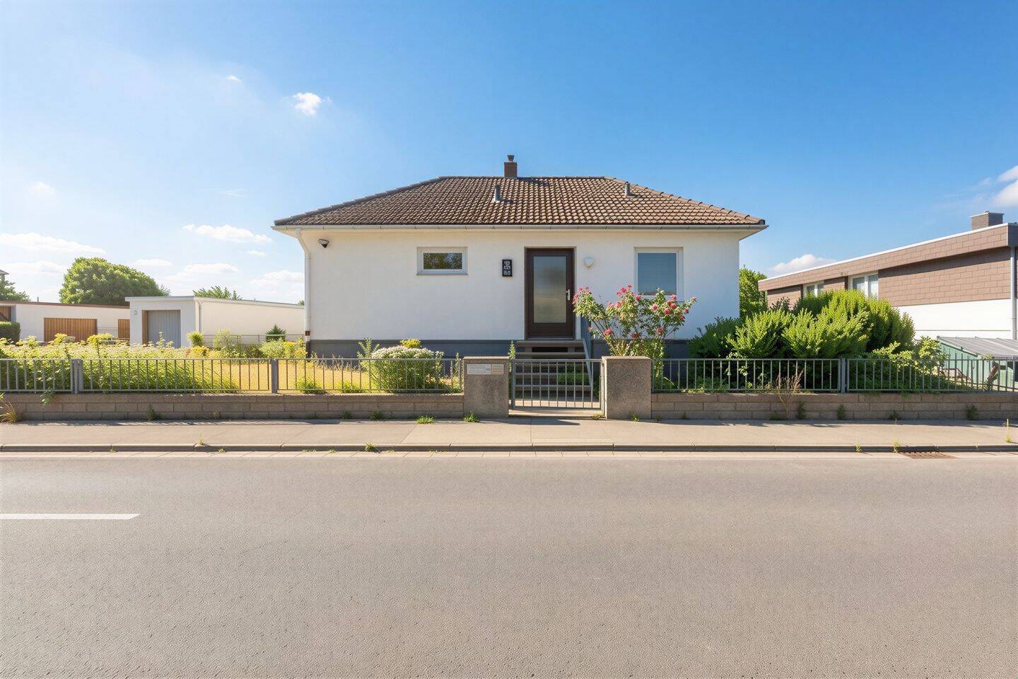Wohnen, wo andere ihre Freizeit verbringen-Einfamilienhaus mit großem Grundstück in Feldrandlage, 35410 Hungen