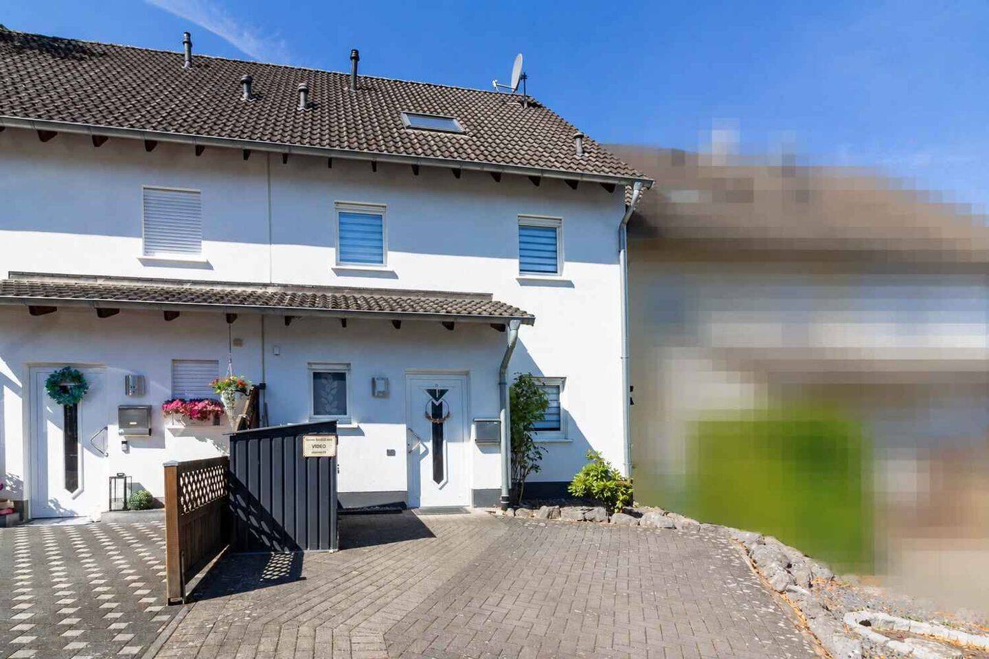 KÄUFERPROVISIONSFREI: Vielseitiges Reihenhaus mit überraschend viel Platz in Hemer, 58675 Hemer