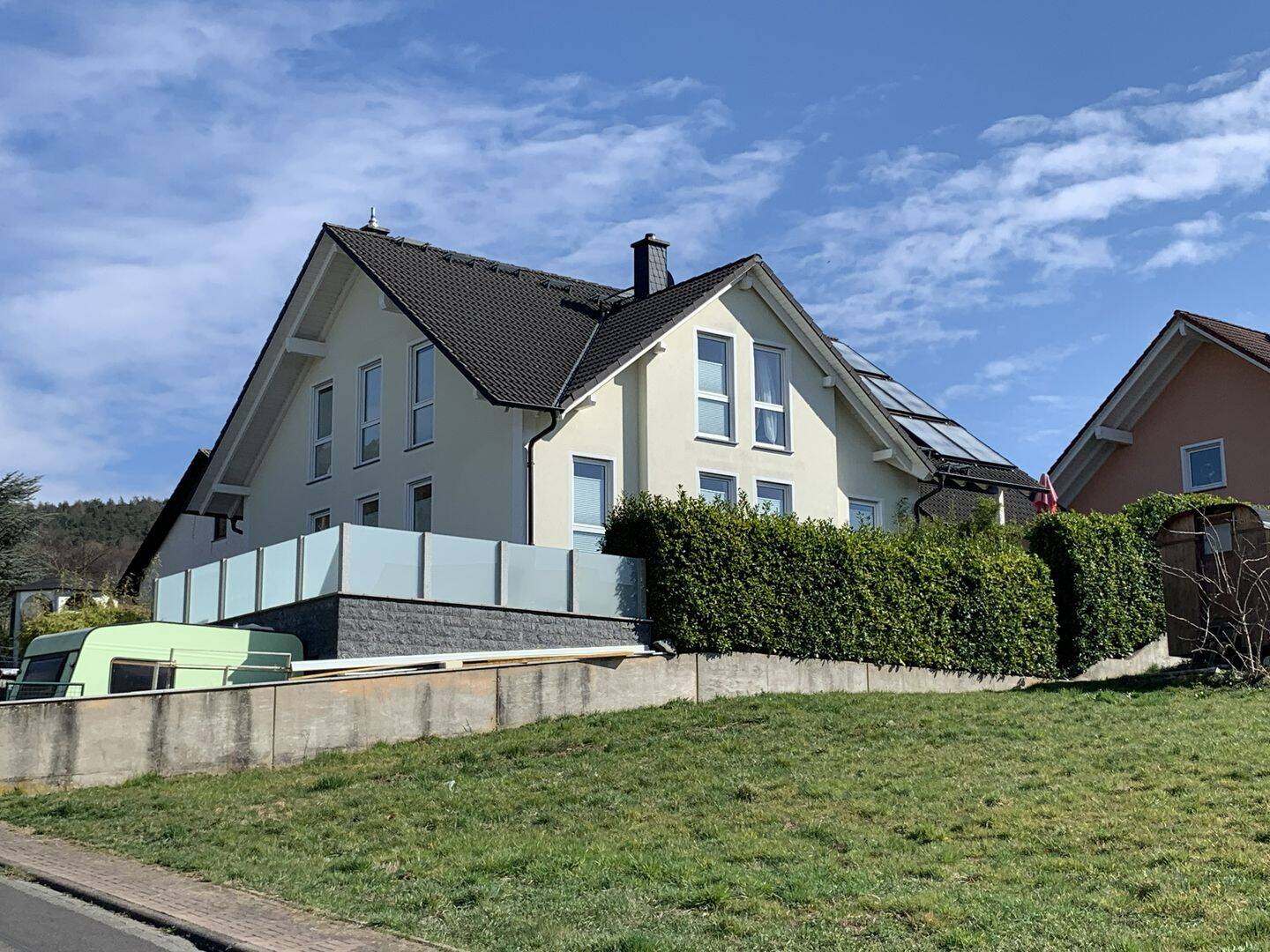 Einfamilienwohnhaus mit Einliegerwohnung, 63856 Bessenbach