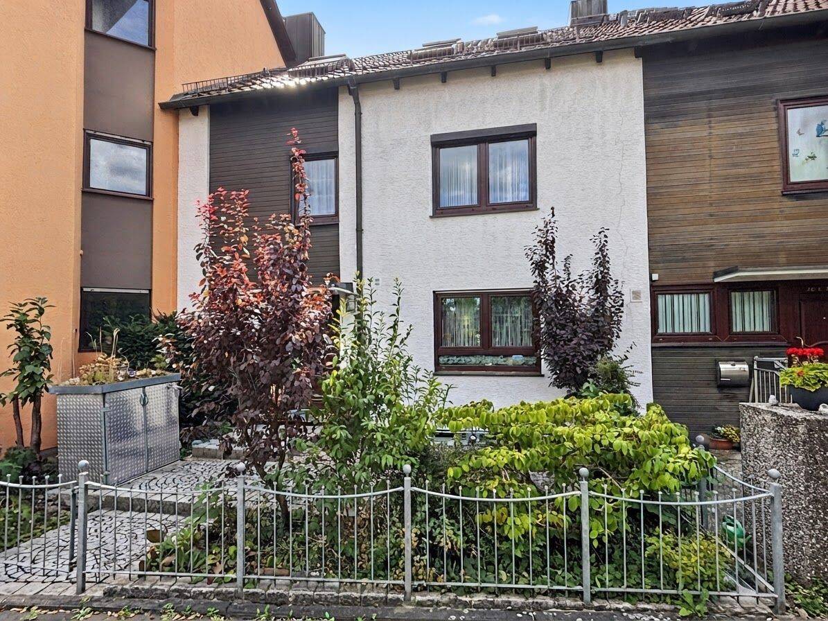 Ideal für Familien! Geräumiges und gepflegtes Reihenmittelhaus in sehr ruhiger Lage in Forchheim, 91301 Forchheim