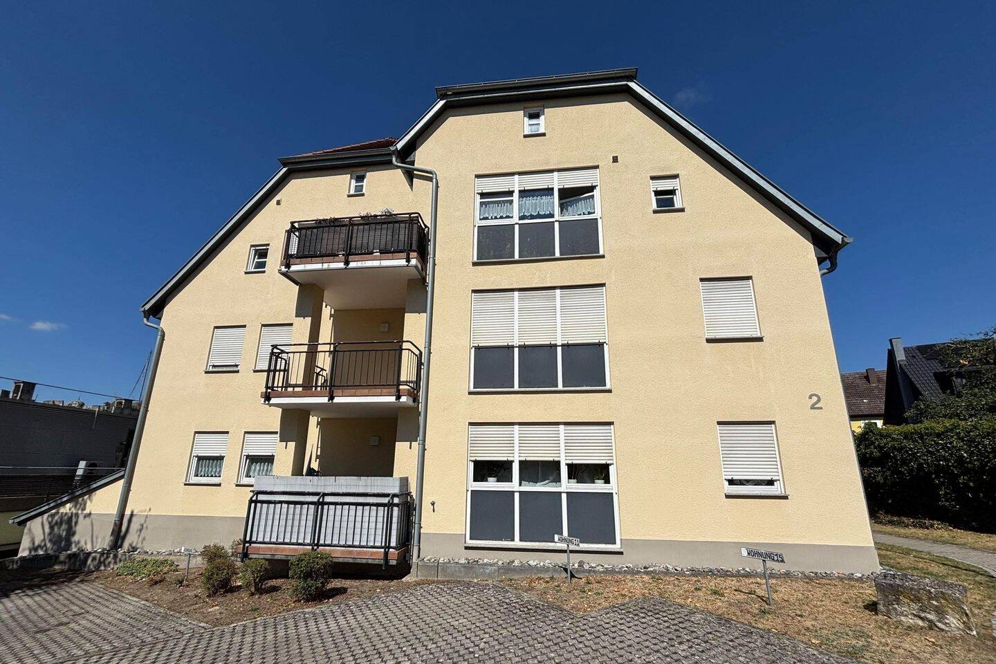 Vermietete 2-Zi-Whg im Dachgeschoss + 2 Tiefgaragenstellplätze, 91550 Dinkelsbühl