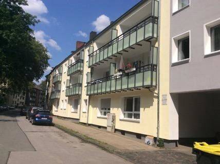 Renovierte 3 Zimmer-Wohnung am Jahnplatz!