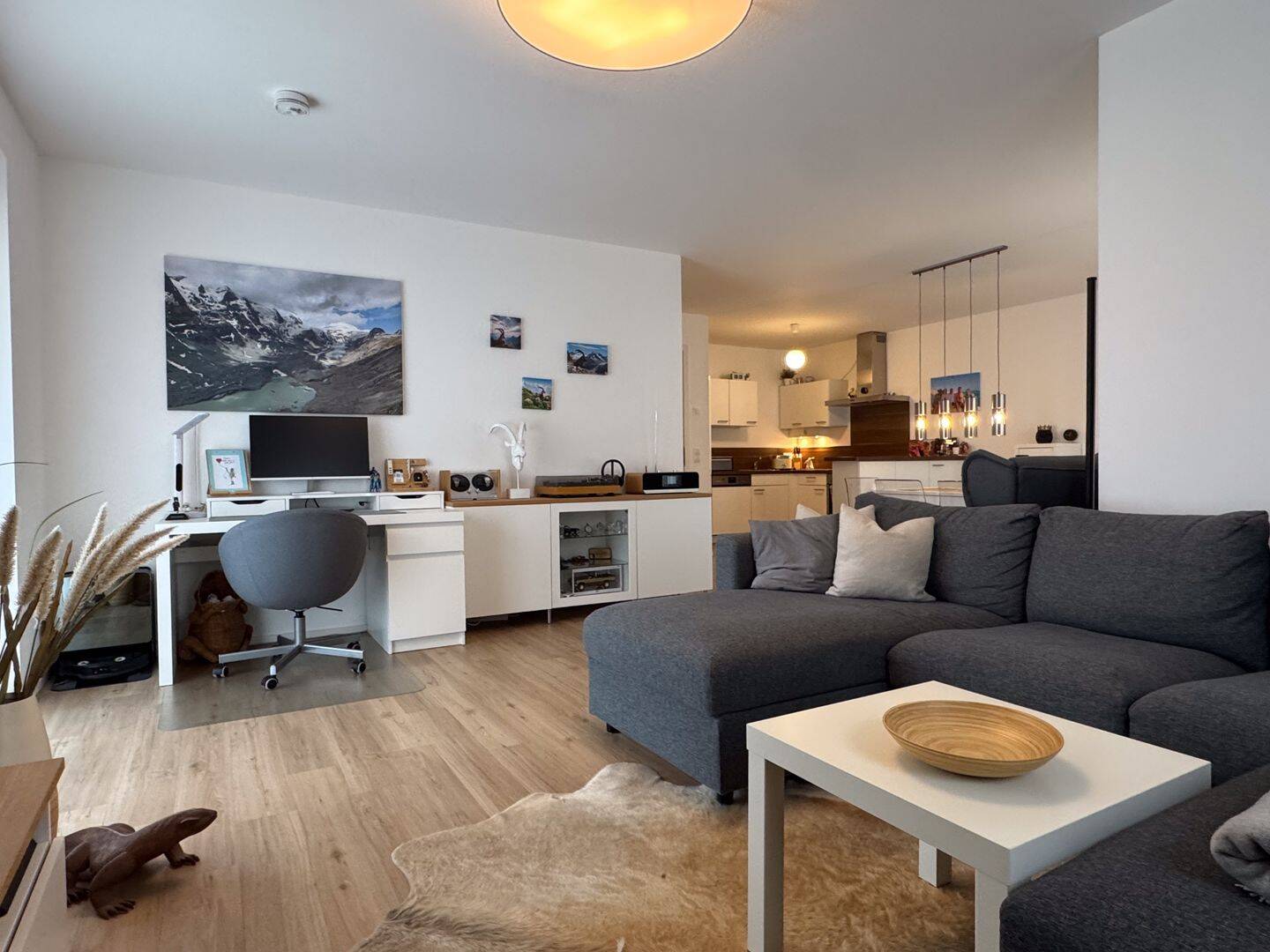 Herrliches 3-Zimmer-Citydomizil mit 2 Balkonen in Rosenheim!, 83022 Rosenheim (Happing Innenstadt Ost Süd West)