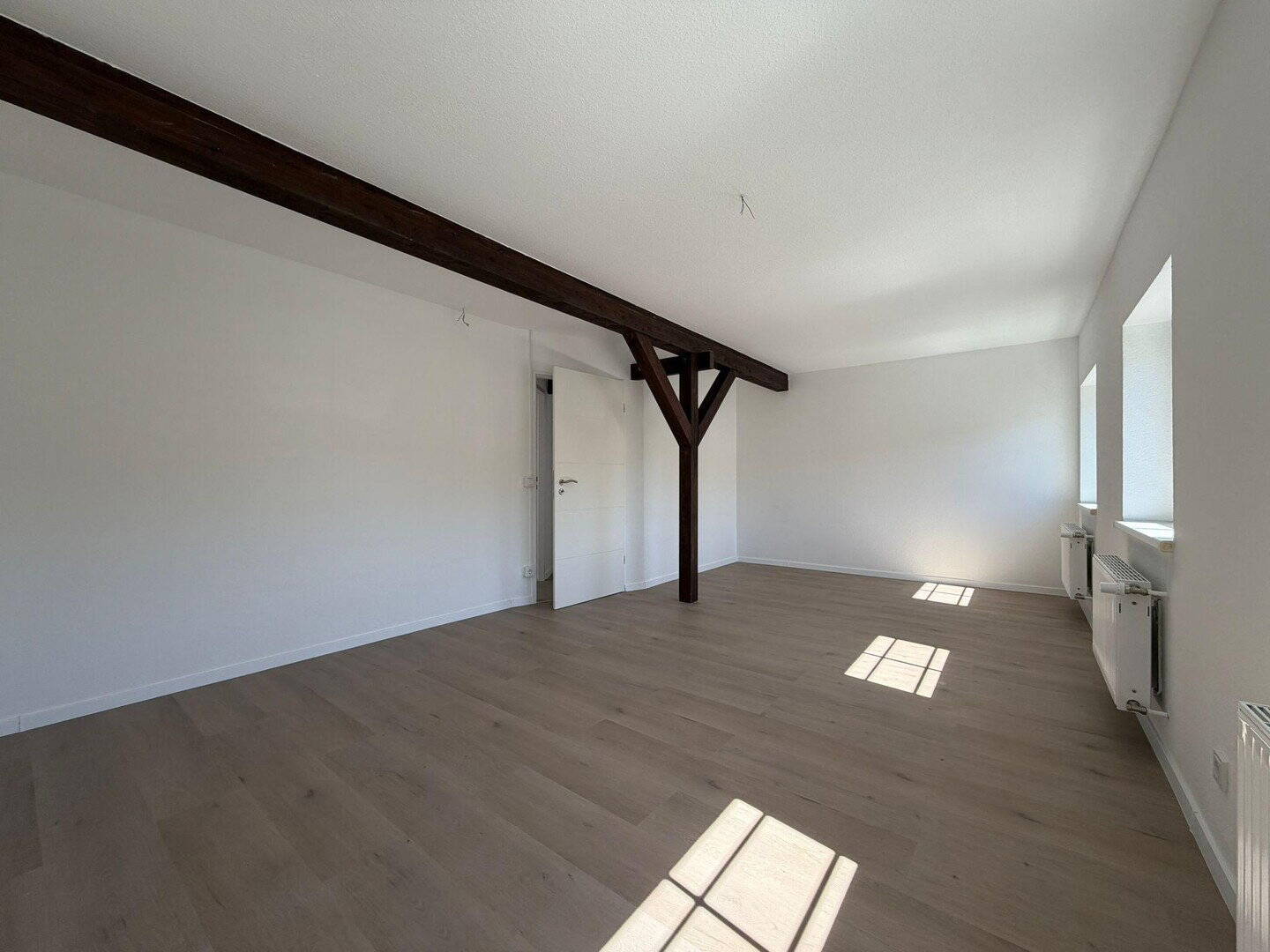 Schöne 3-Raum Dachgeschosswohnung mit zwei Keller und einem Stellplätzen im Herzen von Eberswalde, 16225 Eberswalde
