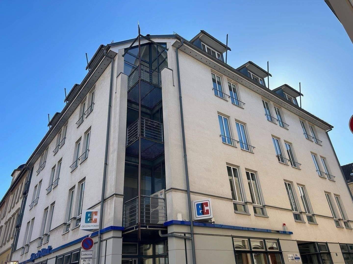Gemütliche Dachgeschosswohnung mit Balkon im Herzen der Weißenfelser Altstadt!, 6667 Weißenfels