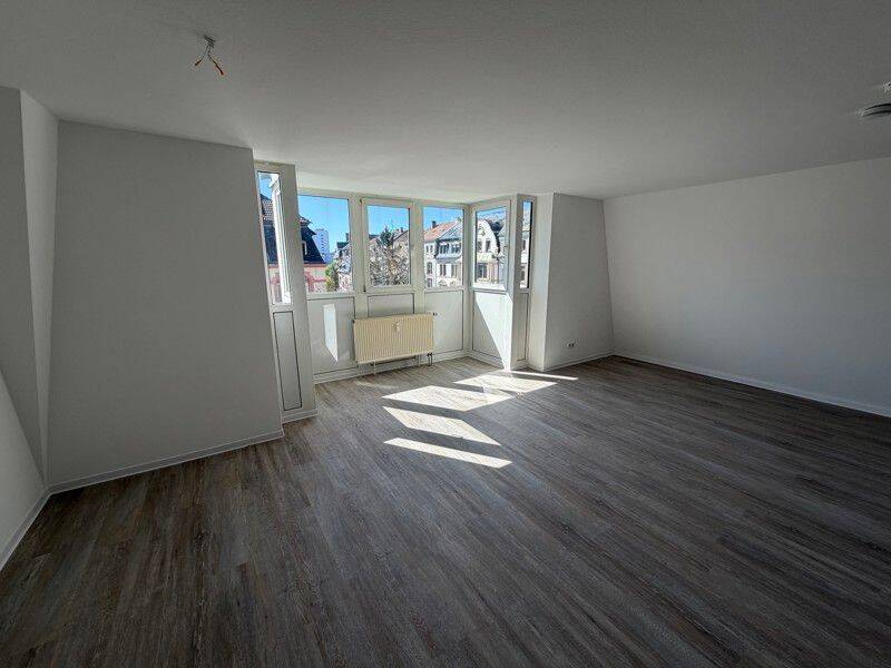 2-Zimmer Maisonette-Wohnung in Sachsenhausen *frisch saniert*, 60596 Frankfurt am Main (Sachsenhausen)