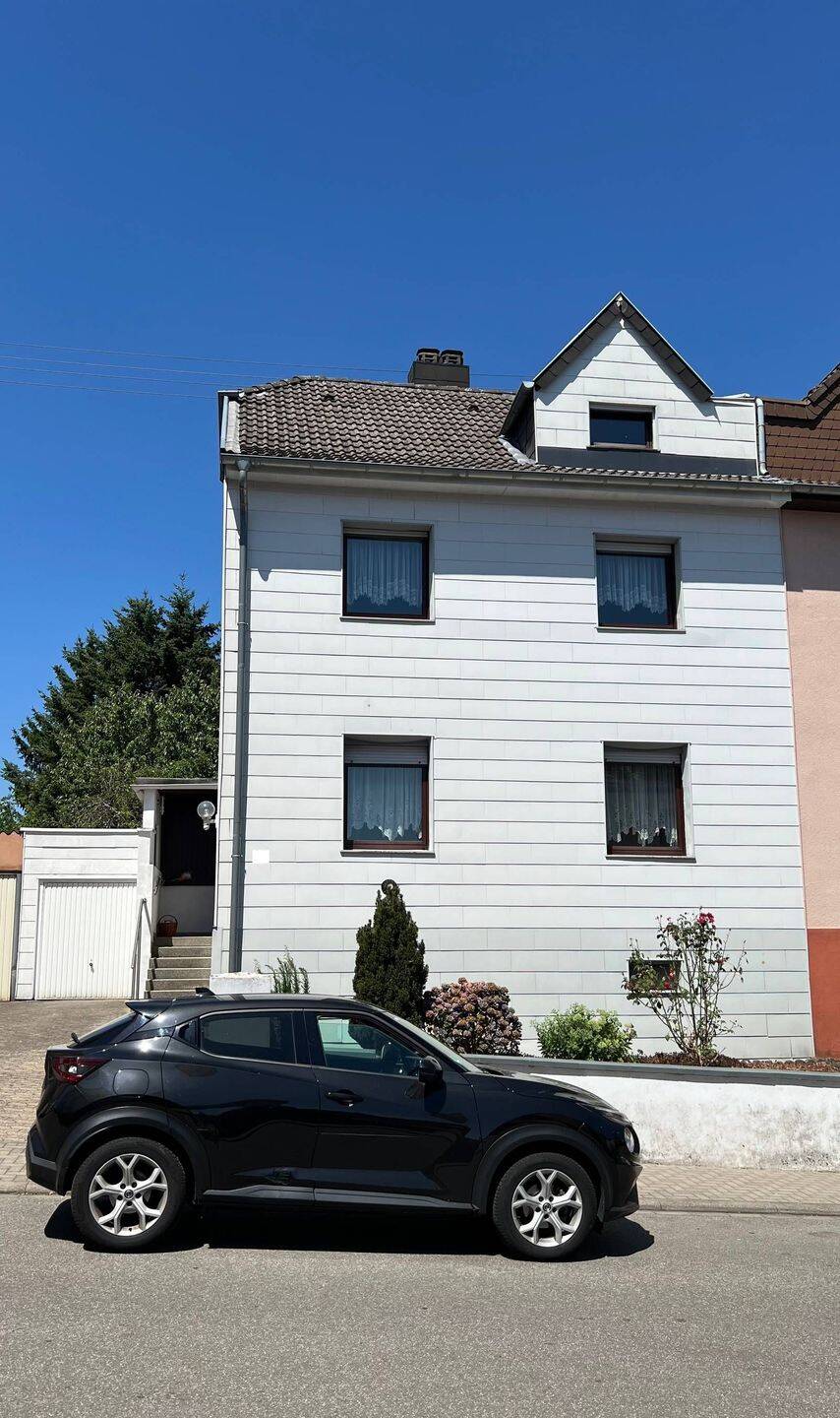 VON PRIVAT: Familienfreundliche Doppelhaushälfte mit Garage, Garten, ausgebautes Dachgeschoss, ruhig, 66128 Saarbrücken