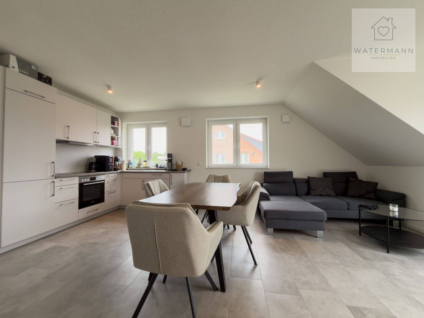 Maisonettewohnung über zwei Ebenen + Modern und zum wohlfühlen + EBK + TG + Parkplatz, 21271 Hanstedt
