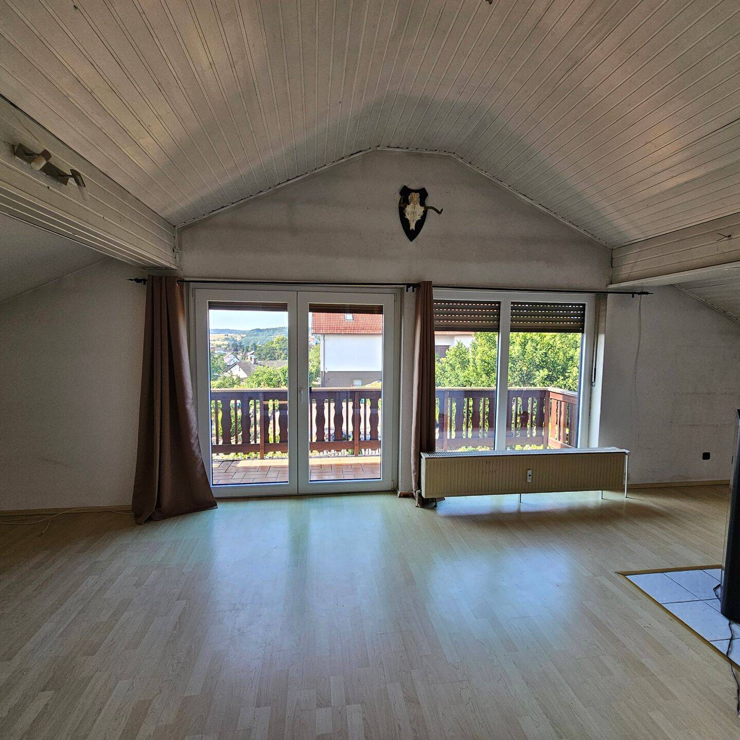 Große 3 Zimmer Wohnung mit Balkon, 35606 Solms