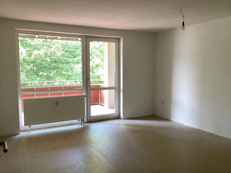 Helle 2-Raumwohnung in grüner Lage zu vermieten mit Balkon, 33609 Bielefeld (Baumheide Innenstadt Schildesche)
