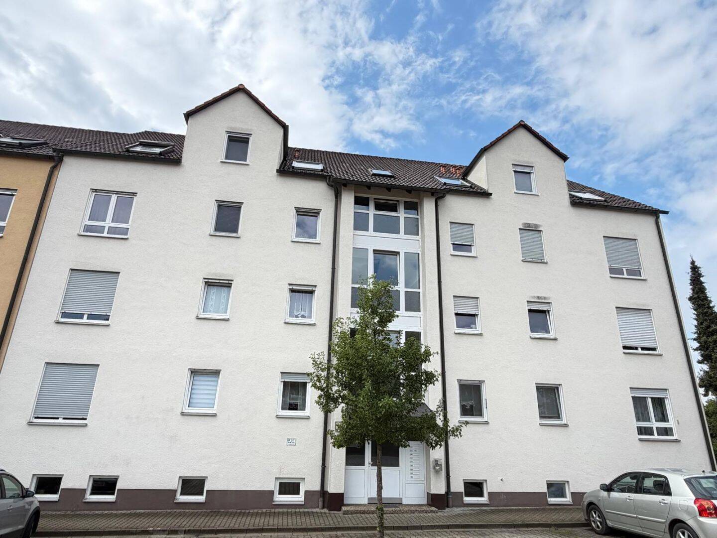 Sanierte 3-Zi-Traumwohnung mit herrlicher Aussicht, Balkon und Carport, 92237 Sulzbach-Rosenberg