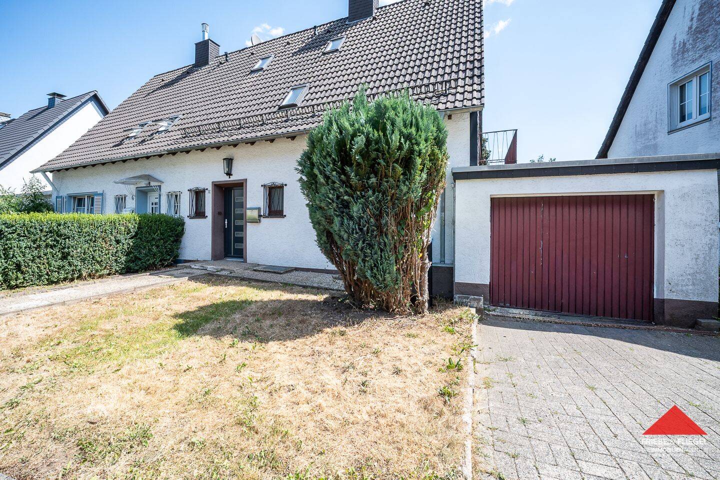 Doppelhaushälfte mit Garage und großem Grundstück zu vermieten, 58540 Meinerzhagen
