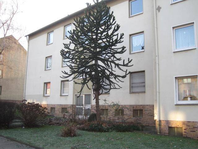 Komplett renovierte 2,5-Zimmer-Wohnung in Nähe City mit Balkon!