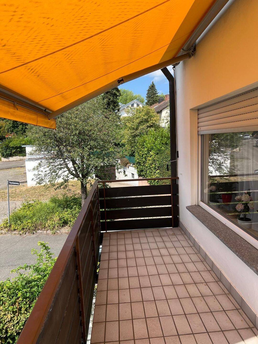 Renovierte teilmöblierte 4 Zimmerwohnung befristet auf 2 Jahre zu vermieten!, 70619 Stuttgart (Heumaden Lederberg Riedenberg Sillenbuch)