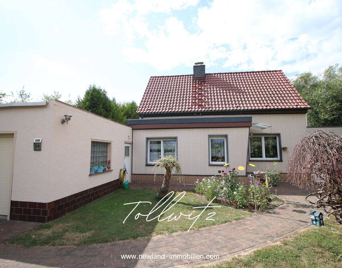 Wohnglück im Grünen – liebevoll gepflegtes Eigenheim mit Garage und Carport, 6231 Bad Dürrenberg