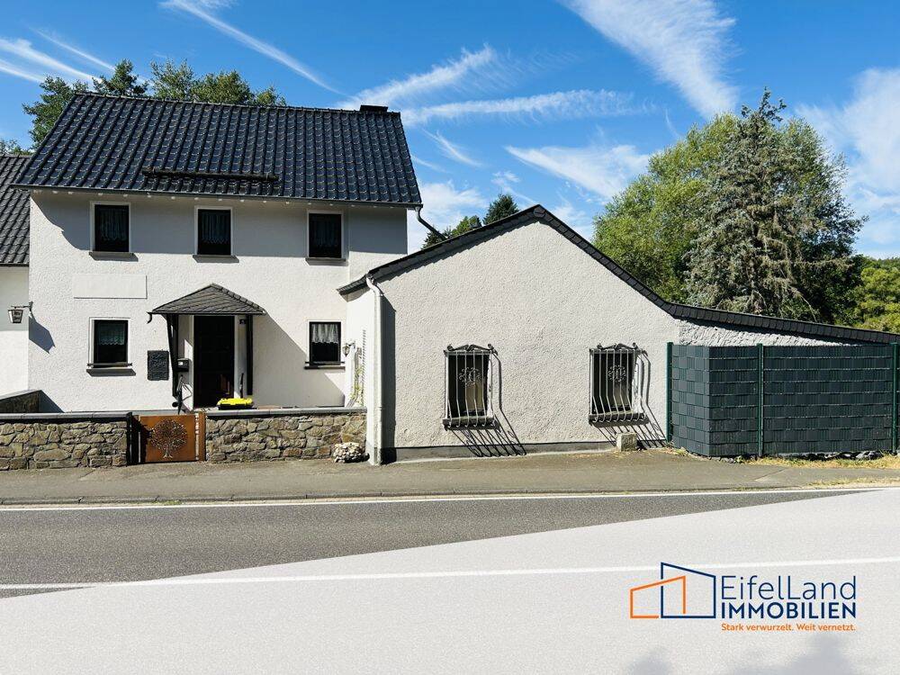 Charmantes Einfamilienhaus mit vielseitigem Raumangebot und moderner Hybridheizung!, 53945 Blankenheim