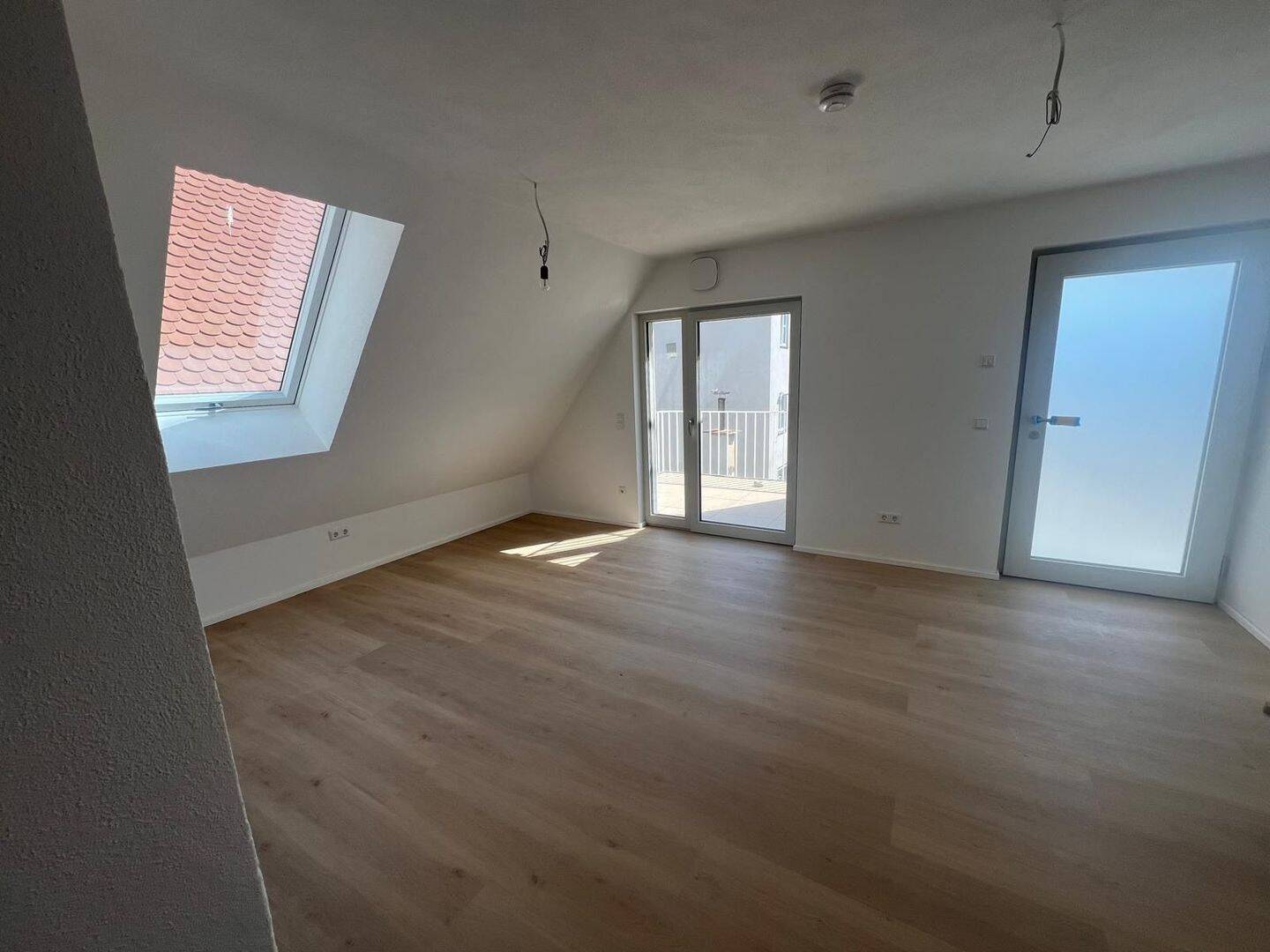 Moderne 4,5-Zimmer-Neubauwohnung mit 2 Balkonen und Galerie – zentral in Memmingen, 87700 Memmingen