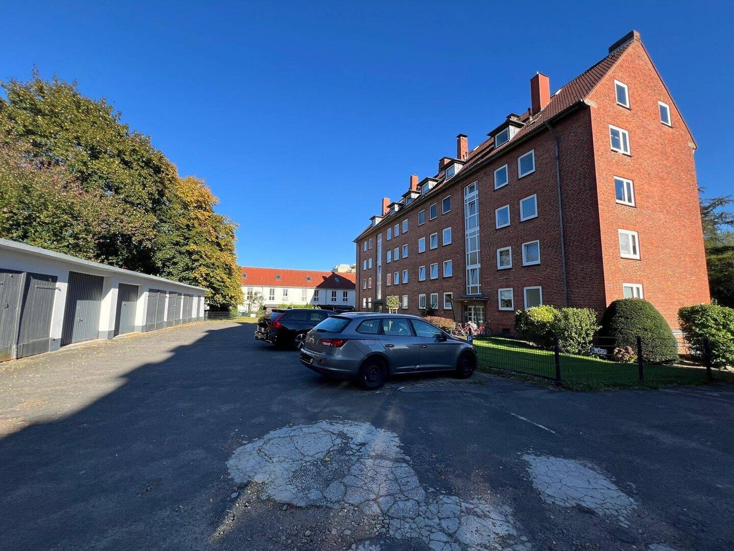Modernisierte zentrale Wohnung – nähe Lohmühle/Bahnhof/Autobahn –, 23556 Lübeck (Buntekuh Sankt Lorenz Nord Sankt Lorenz Süd)