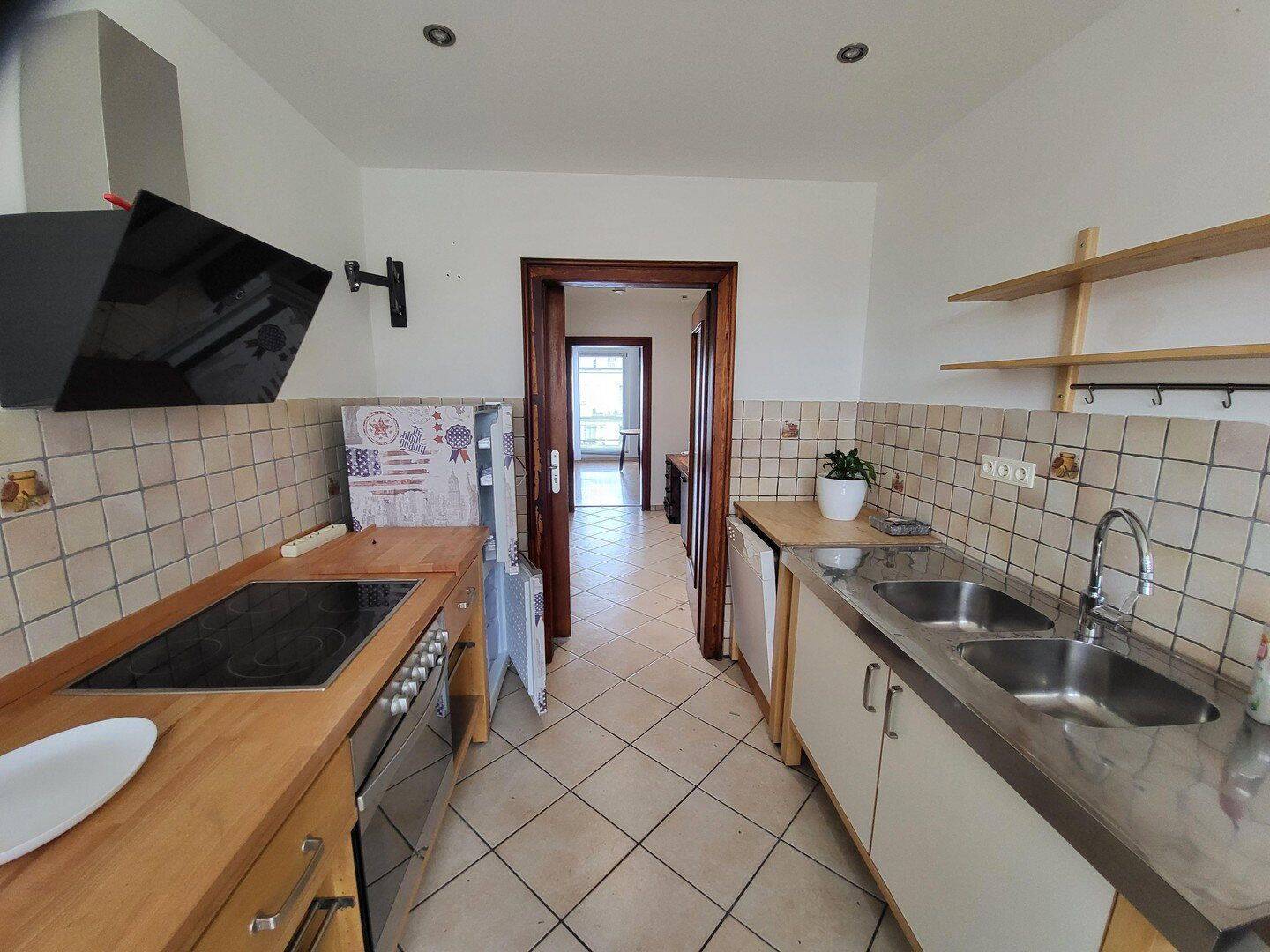Asia Viertel 1-ZiKüDiBad Wohnung 6.-OG mit Aufzug 2 Balkone (Nord und Süd) mit EBK, 40210 Düsseldorf (Friedrichstadt Stadtmitte)