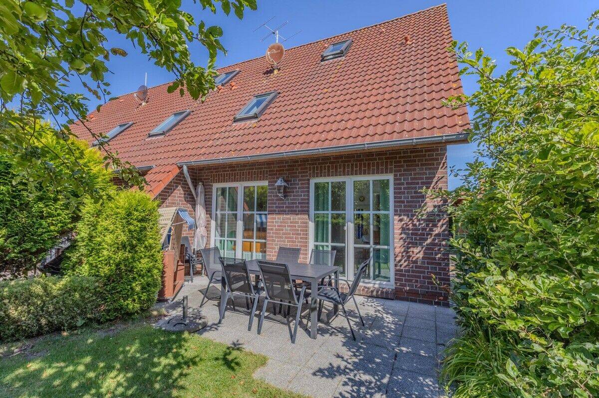 Ein Stück Nordsee zum Verlieben – Reihenendhaus mit attraktiver Rendite in Carolinensiel!, 26409 Wittmund
