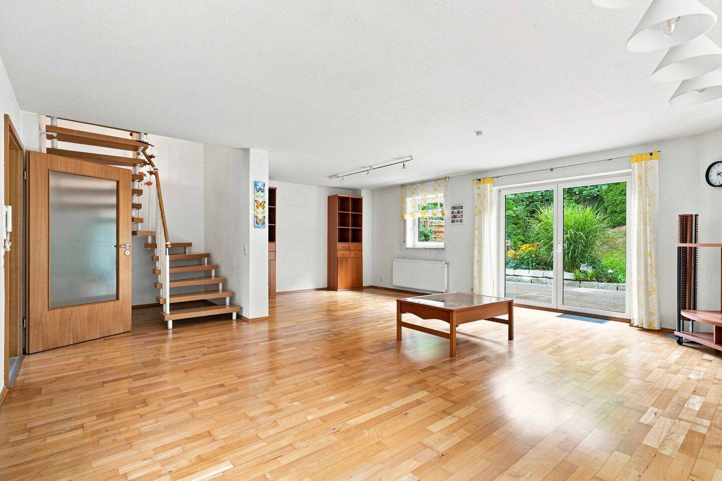 Lieblingsplatz! Stilvoll wohnen auf zwei Ebenen, 88471 Laupheim