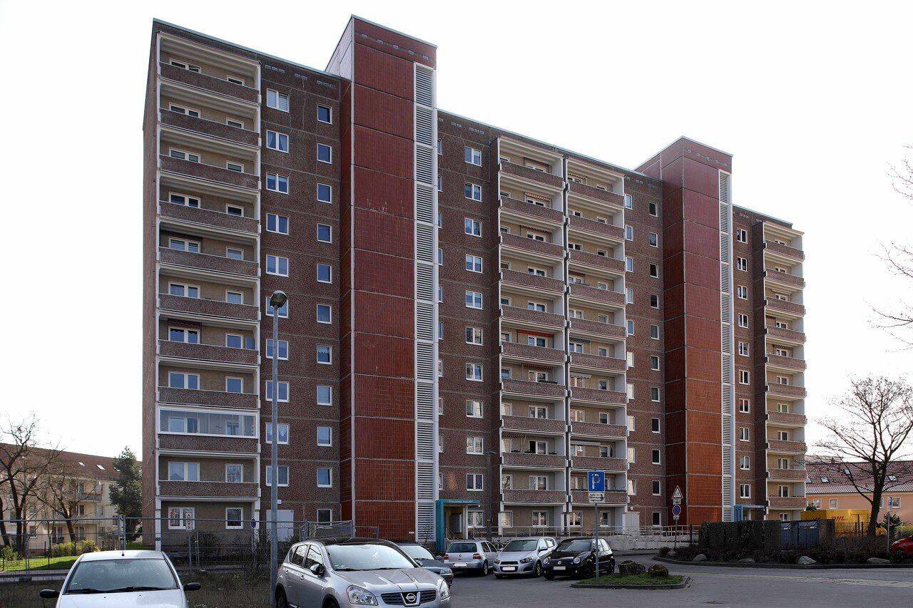 … Küche mit Fenster und XXL-Balkon …, 17033 Neubrandenburg